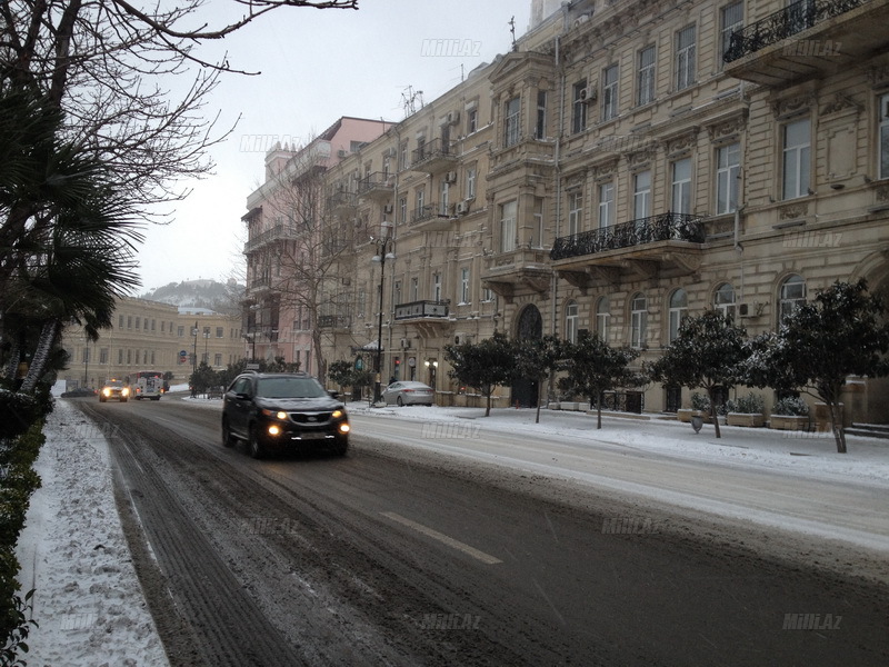 Bakıya güclü qar yağır - YENİLƏNİB - VİDEO - FOTOSESSİYA