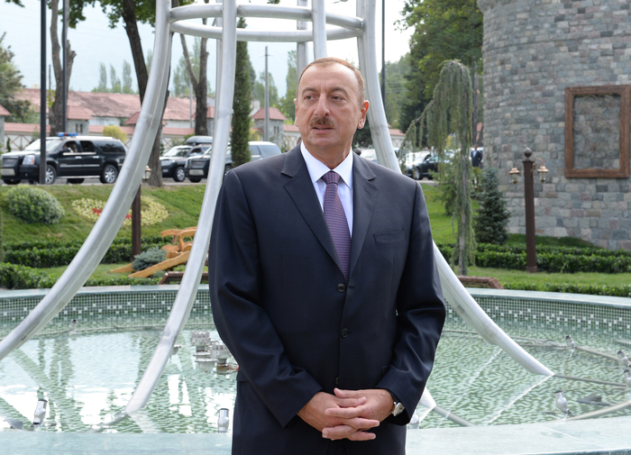 Prezident İlham Əliyev: "Biz bütün dövrlərdə, müstəqilliyin son 20 ili ərzində inamla irəliyə gedirik, öz gücümüzü artırırıq, iqtisadiyyatımızı gücləndiririk" - YENİLƏNİB - FOTO
