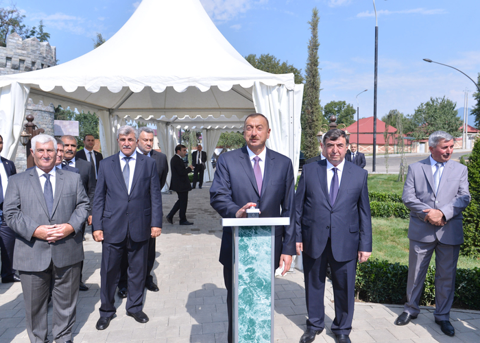 Prezident İlham Əliyev: "Biz bütün dövrlərdə, müstəqilliyin son 20 ili ərzində inamla irəliyə gedirik, öz gücümüzü artırırıq, iqtisadiyyatımızı gücləndiririk" - YENİLƏNİB - FOTO