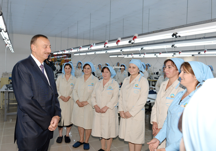 Prezident İlham Əliyev: "Biz bütün dövrlərdə, müstəqilliyin son 20 ili ərzində inamla irəliyə gedirik, öz gücümüzü artırırıq, iqtisadiyyatımızı gücləndiririk" - YENİLƏNİB - FOTO