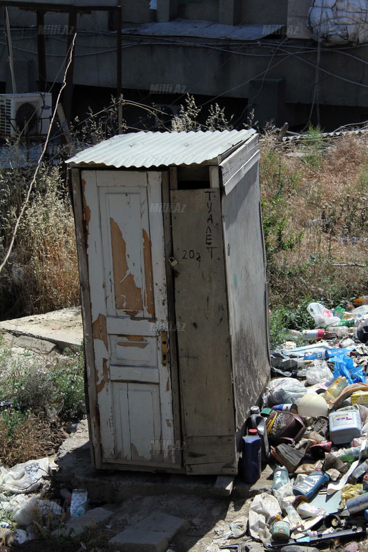 Bakının ürəkbulandıran səmti, bunu kimsə görmür? - FOTO