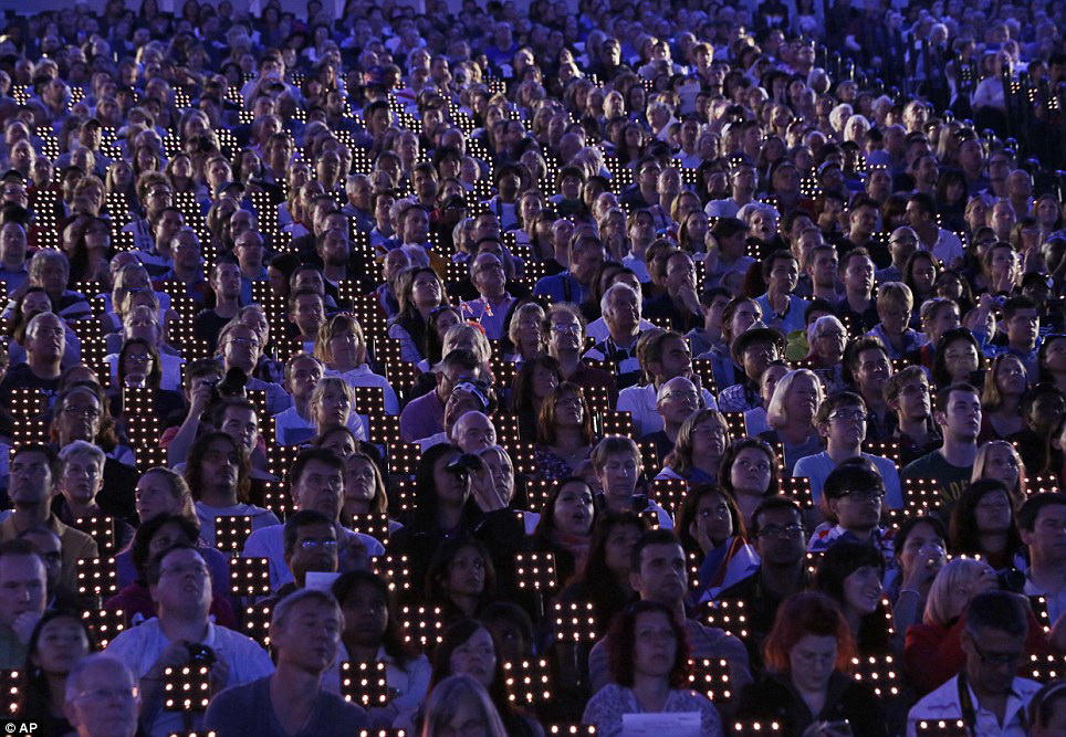 Paralimpiada-2012 başa çatdı: Londonda alov festivalı - FOTO