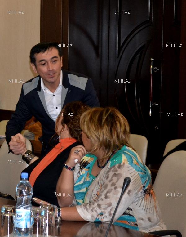 Vaxtsız vəfat edən azərbaycanlı müğənninin qızı kameralar qarşısında hönkürdü - YENİLƏNİB - VİDEO - FOTOSESSİYA