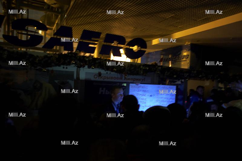 Moskva hava limanlarının "donu açılır" - FOTOSESSİYA