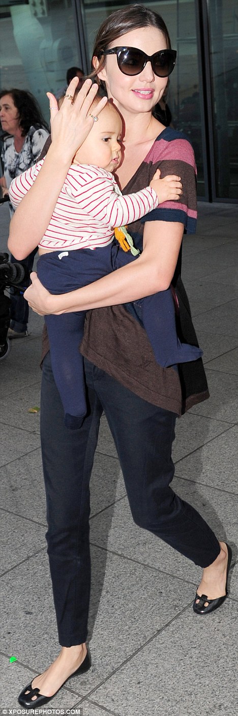 Gözəl ana və onun qaragöz balası - FOTO