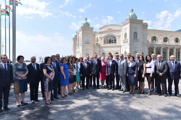 Prezident İlham Əliyev: "Biz bütün dövrlərdə, müstəqilliyin son 20 ili ərzində inamla irəliyə gedirik, öz gücümüzü artırırıq, iqtisadiyyatımızı gücləndiririk" - YENİLƏNİB - FOTO