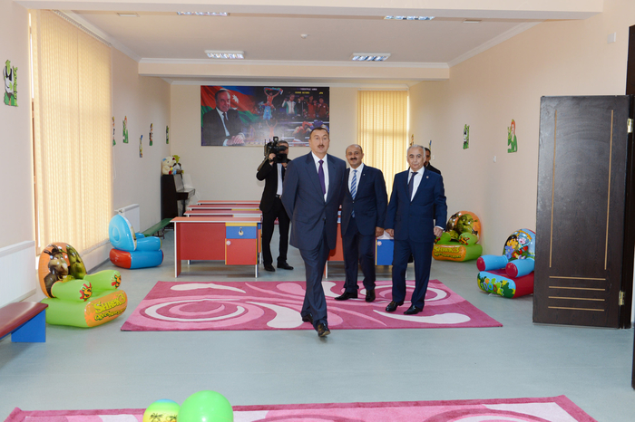Prezident İlham Əliyev Badamdar qəsəbəsində yeni inşa olunan 329 nömrəli tam orta məktəbin və uşaq bağçasının açılış mərasimlərində iştirak edib - FOTO
