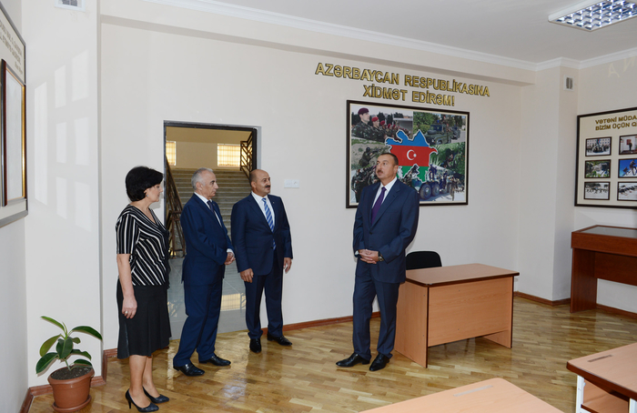 Prezident İlham Əliyev Badamdar qəsəbəsində yeni inşa olunan 329 nömrəli tam orta məktəbin və uşaq bağçasının açılış mərasimlərində iştirak edib - FOTO