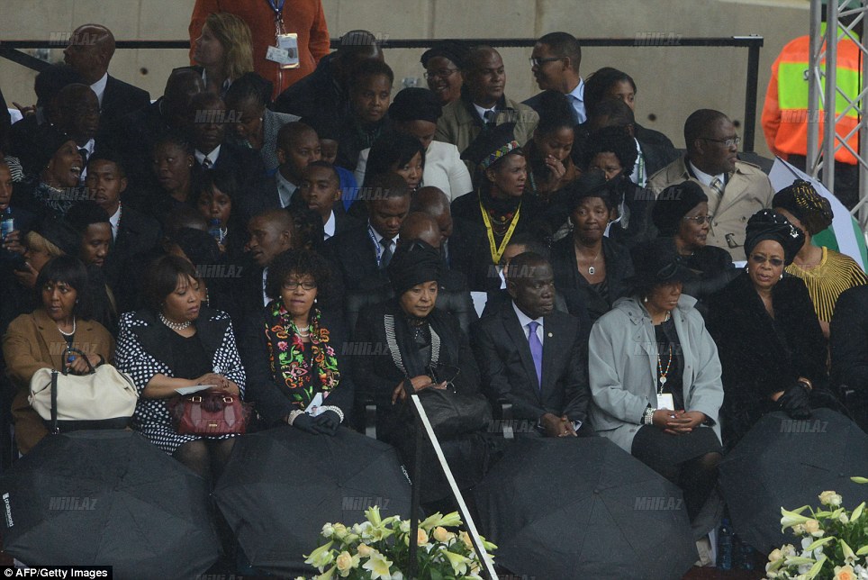 Dünya Nelson Mandela ilə vidalaşır - YENİLƏNİB - FOTO