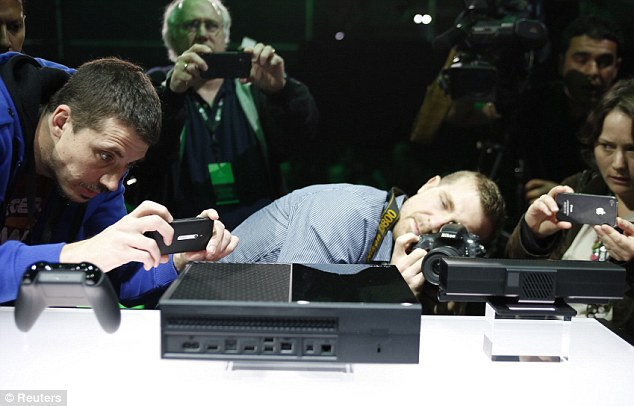 Tanış olun: yeni Xbox One - FOTO
