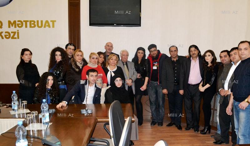 Vaxtsız vəfat edən azərbaycanlı müğənninin qızı kameralar qarşısında hönkürdü - YENİLƏNİB - VİDEO - FOTOSESSİYA