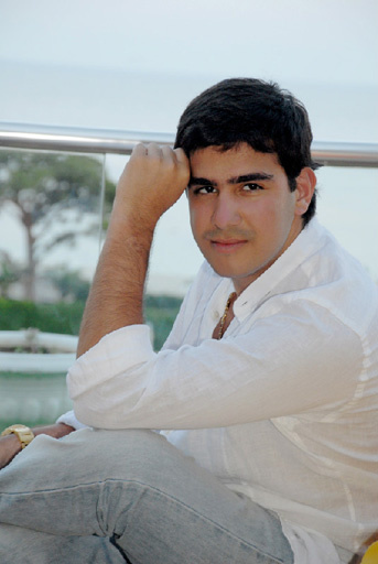 Bəstəkar Emil Şahin bu yayın hitini təqdim edir: "Tənha külək" - VİDEO - FOTO