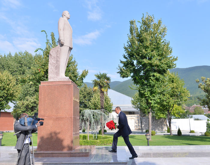 Prezident İlham Əliyev: "Biz bütün dövrlərdə, müstəqilliyin son 20 ili ərzində inamla irəliyə gedirik, öz gücümüzü artırırıq, iqtisadiyyatımızı gücləndiririk" - YENİLƏNİB - FOTO
