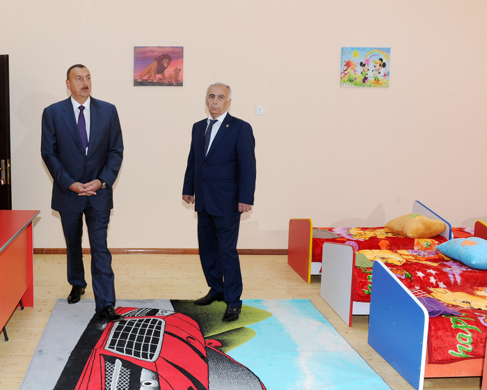 Prezident İlham Əliyev Badamdar qəsəbəsində yeni inşa olunan 329 nömrəli tam orta məktəbin və uşaq bağçasının açılış mərasimlərində iştirak edib - FOTO