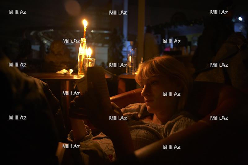 Moskva hava limanlarının "donu açılır" - FOTOSESSİYA