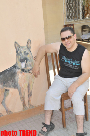 Samuray papağı, meyvəli bağ və ya müğənni Murad Sadıxın rəngarəng yay istirahəti - FOTOSESSİYA