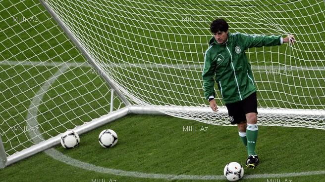 "Avro-2012": Almanlar çətin yunan müdafiəsini yara biləcəklərmi? - FOTOSESSİYA