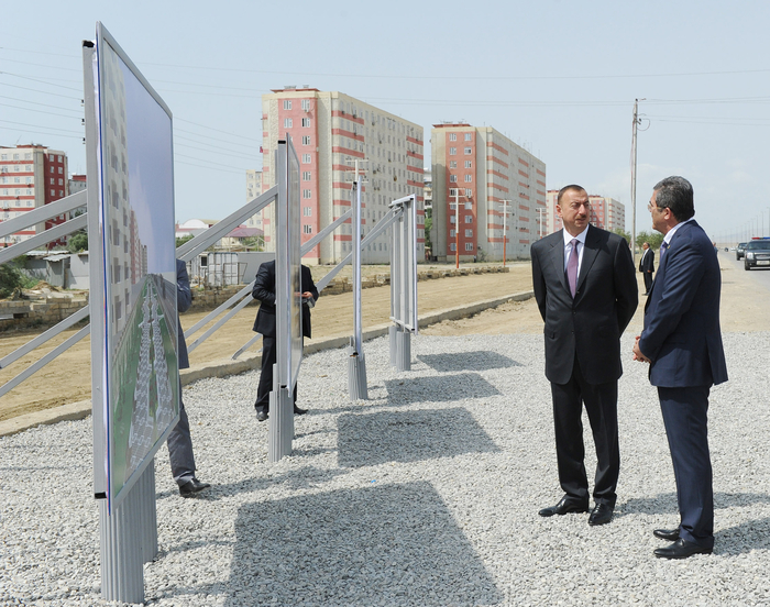 Prezident İlham Əliyev Qaradağ rayonunun Sahil qəsəbəsində salınacaq yeni parkın ərazisinə baxıb - FOTO