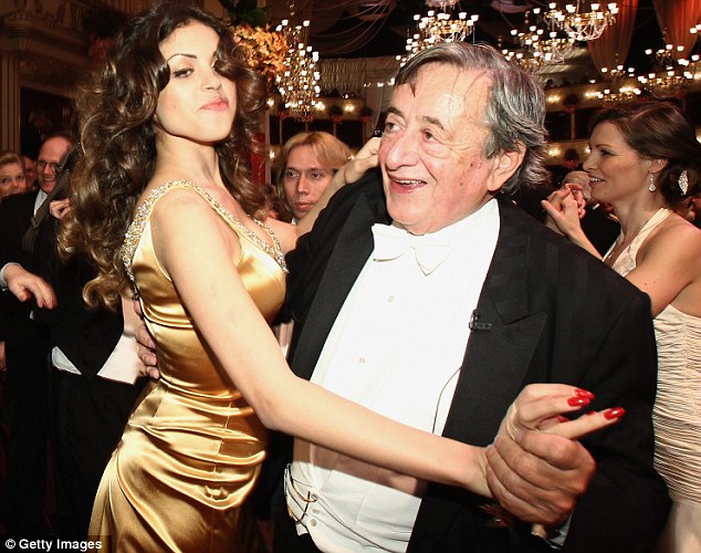 Silvio Berluskoni: eşq gecələrinin "cavab günü" çatdı - FOTO