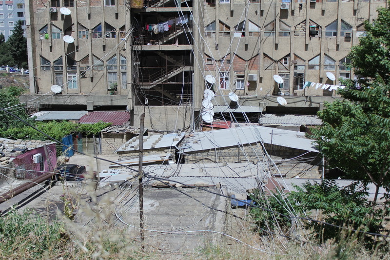 Bakının ürəkbulandıran səmti, bunu kimsə görmür? - FOTO