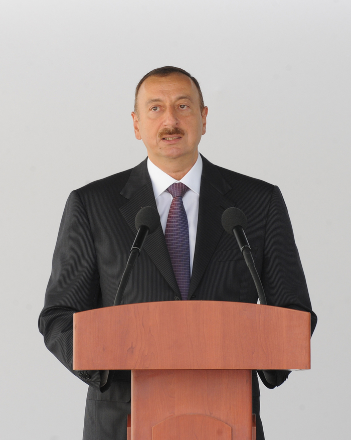 Prezident İlham Əliyev: "Azərbaycanda qeyri-neft sektorunun inkişafına çox böyük diqqət göstərilir" - YENİLƏNİB - FOTO