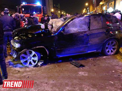 Bakıda  Prado, Mercedes və BMW X5 toqquşdular: 4 yaralı - YENİLƏNİB - FOTO
