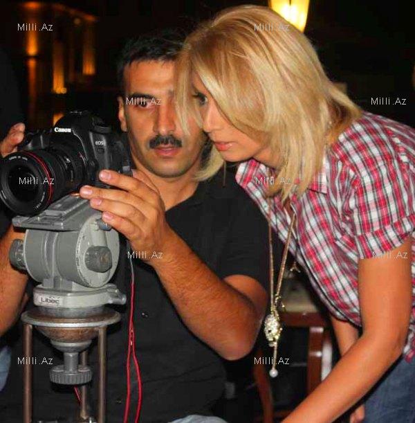 Azərbaycanlı müğənni dama çıxdı: dedilər bəxtəvər...- FOTOSESSİYA