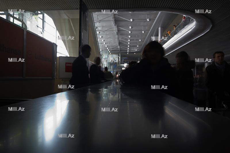 Moskva hava limanlarının "donu açılır" - FOTOSESSİYA