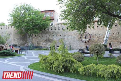 Bakının incisi: Filarmoniya bağı - FOTOSESSİYA