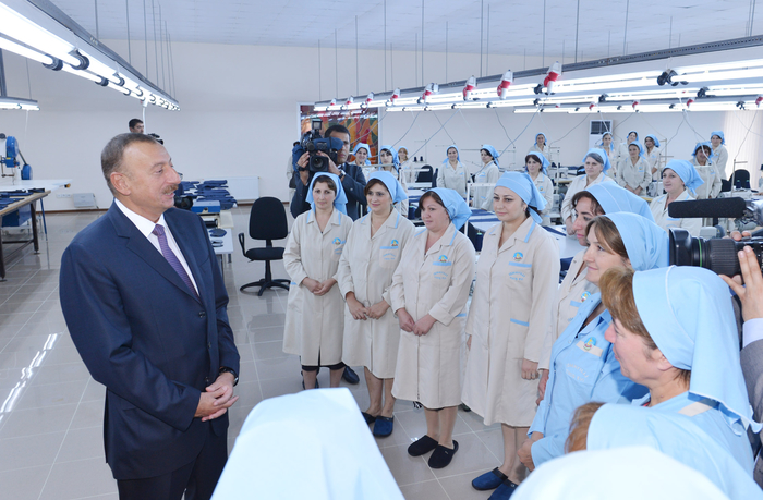 Prezident İlham Əliyev: "Biz bütün dövrlərdə, müstəqilliyin son 20 ili ərzində inamla irəliyə gedirik, öz gücümüzü artırırıq, iqtisadiyyatımızı gücləndiririk" - YENİLƏNİB - FOTO