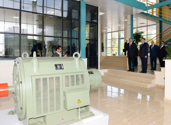 Prezident İlham Əliyev: "Biz bütün dövrlərdə, müstəqilliyin son 20 ili ərzində inamla irəliyə gedirik, öz gücümüzü artırırıq, iqtisadiyyatımızı gücləndiririk" - YENİLƏNİB - FOTO