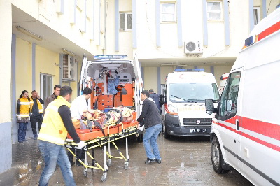 İranlılar Türkiyədə qəzaya düşdülər: 3 ölü, 36 yaralı - FOTO