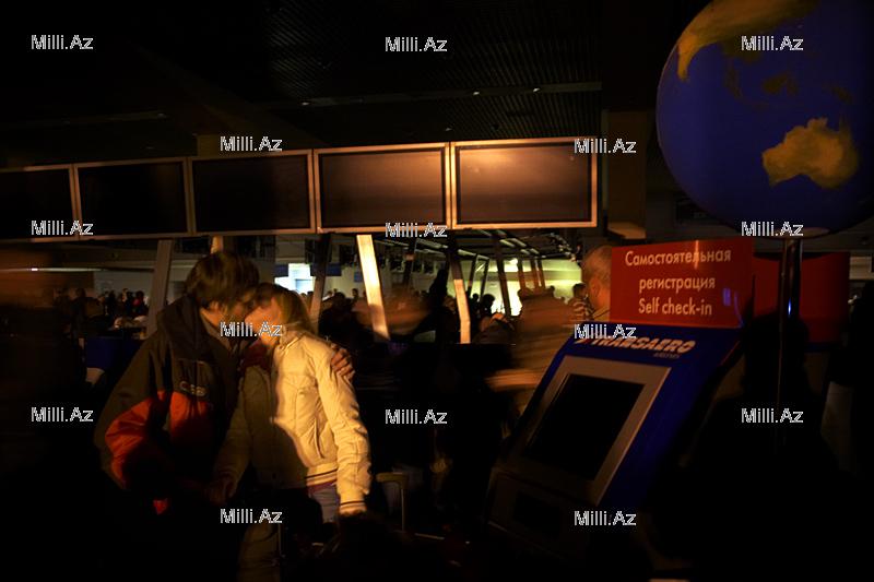 Moskva hava limanlarının "donu açılır" - FOTOSESSİYA