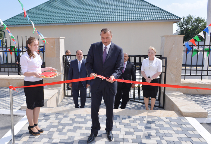Prezident İlham Əliyev: "Biz bütün dövrlərdə, müstəqilliyin son 20 ili ərzində inamla irəliyə gedirik, öz gücümüzü artırırıq, iqtisadiyyatımızı gücləndiririk" - YENİLƏNİB - FOTO