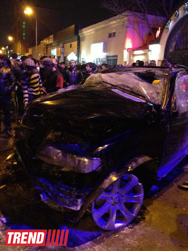 Bakıda  Prado, Mercedes və BMW X5 toqquşdular: 4 yaralı - YENİLƏNİB - FOTO