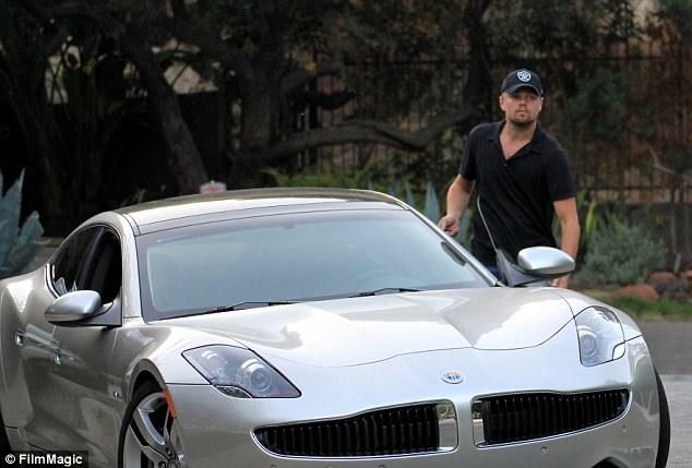 Leonardo Di Kaprio supermaşın alıb - FOTO