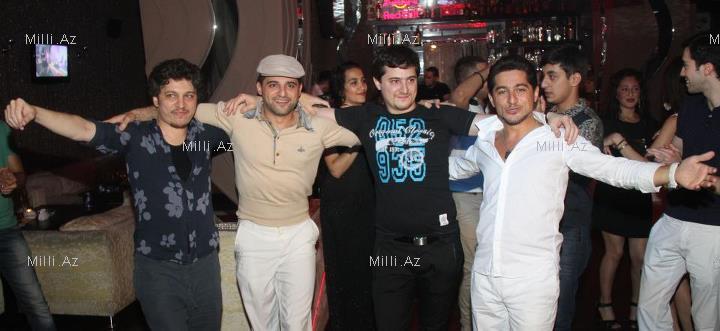 Yay tətili davam edir: Sənətçilərimiz sosial şəbəkələrdə - FOTOSESSİYA