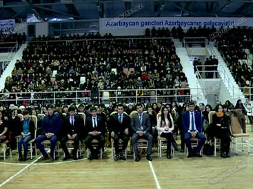 Gəncədə icra başçısı gənclərlə görüşdü - FOTO