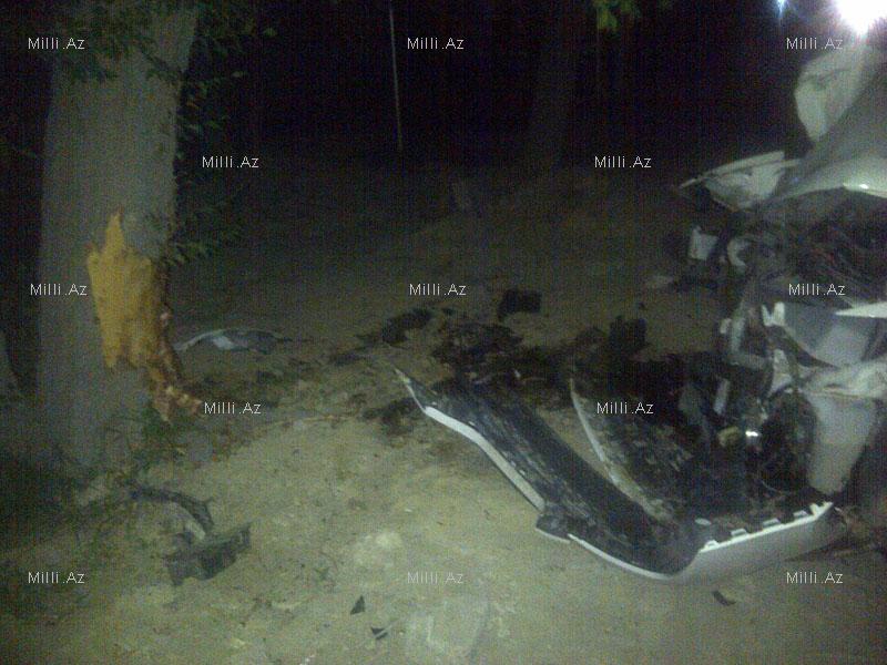 Bakıda sürücü qaydanı pozaraq qəza törətdi, sonra maşını atıb qaçdı - FOTO