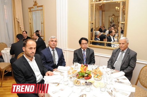 ABŞ-ın Azərbaycandakı səfiri iftar süfrəsi açıb - FOTO