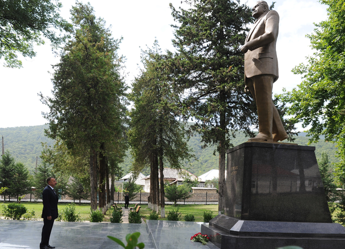 Prezident İlham Əliyev: "Biz bütün dövrlərdə, müstəqilliyin son 20 ili ərzində inamla irəliyə gedirik, öz gücümüzü artırırıq, iqtisadiyyatımızı gücləndiririk" - YENİLƏNİB - FOTO