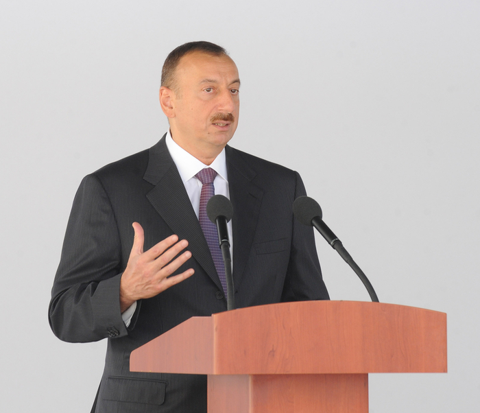 Prezident İlham Əliyev: "Azərbaycanda qeyri-neft sektorunun inkişafına çox böyük diqqət göstərilir" - YENİLƏNİB - FOTO