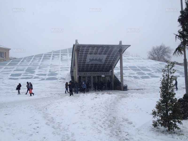 Bakıya güclü qar yağır - YENİLƏNİB - VİDEO - FOTOSESSİYA