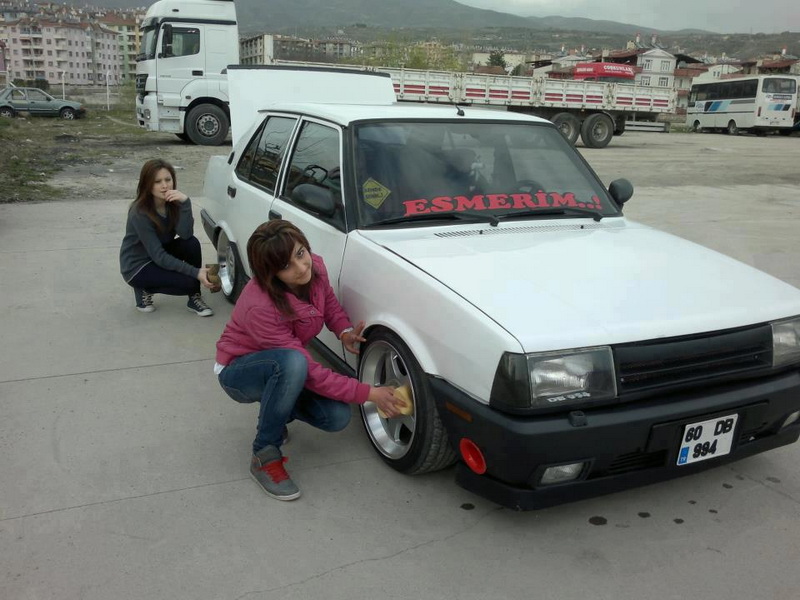 Bu da Gürkanın "Tofaş" qızları - FOTO