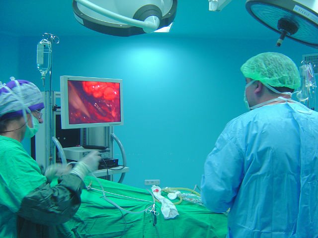 HB Güven klinikasında Türkiyədən gələn uzman həkim bütün növ cərrahi əməliyyatları həyata keçirəcək - FOTO