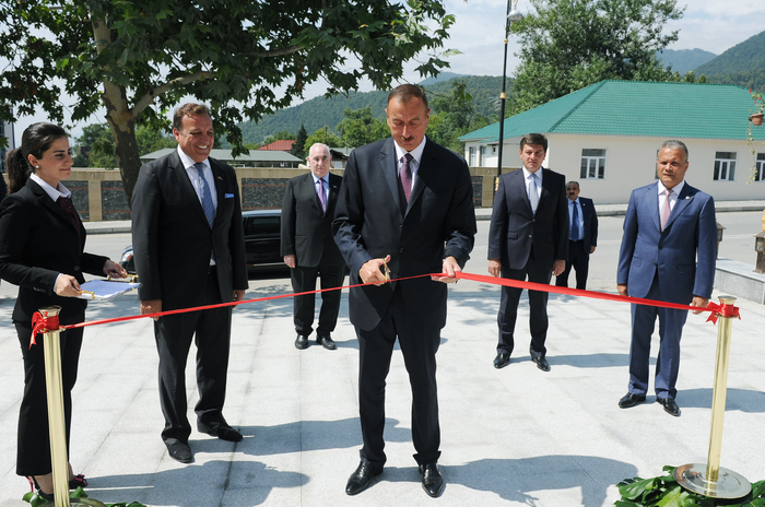 Prezident İlham Əliyev: "Biz bütün dövrlərdə, müstəqilliyin son 20 ili ərzində inamla irəliyə gedirik, öz gücümüzü artırırıq, iqtisadiyyatımızı gücləndiririk" - YENİLƏNİB - FOTO