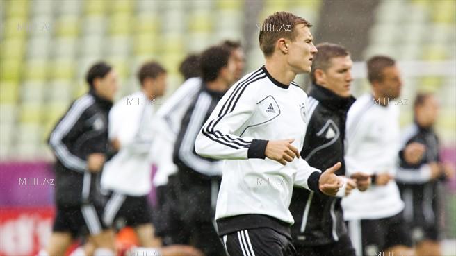 "Avro-2012": Almanlar çətin yunan müdafiəsini yara biləcəklərmi? - FOTOSESSİYA