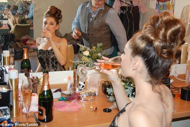 Erotik modelin bloqu necə olmalıdır? - FOTO