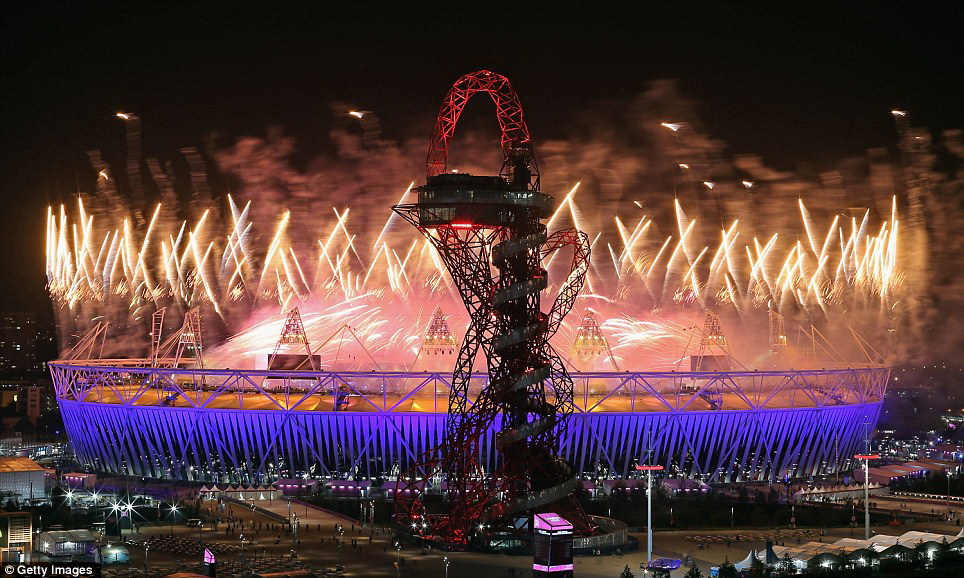 Paralimpiada-2012 başa çatdı: Londonda alov festivalı - FOTO