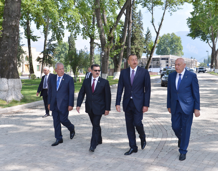 Prezident İlham Əliyev: "Biz bütün dövrlərdə, müstəqilliyin son 20 ili ərzində inamla irəliyə gedirik, öz gücümüzü artırırıq, iqtisadiyyatımızı gücləndiririk" - YENİLƏNİB - FOTO